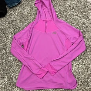 TNF women’s lightweight shirt. Size L